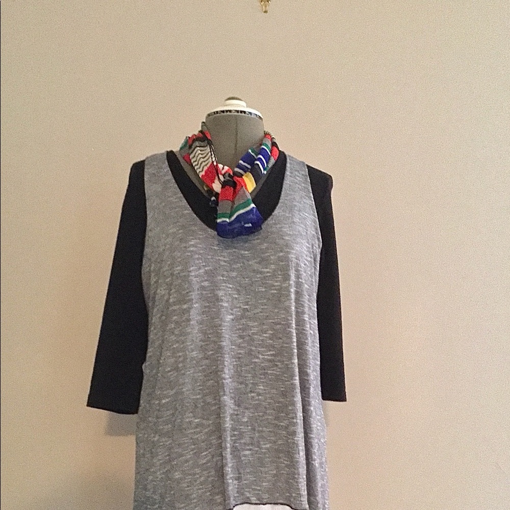 Surrealist black and white sleeveless knit tunic